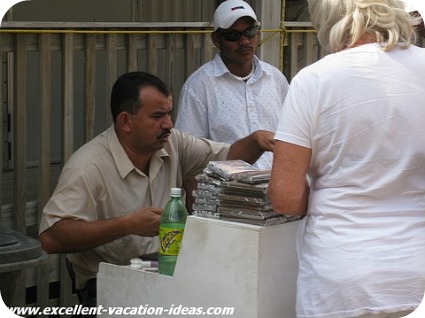 Roatan Island Cigar Making