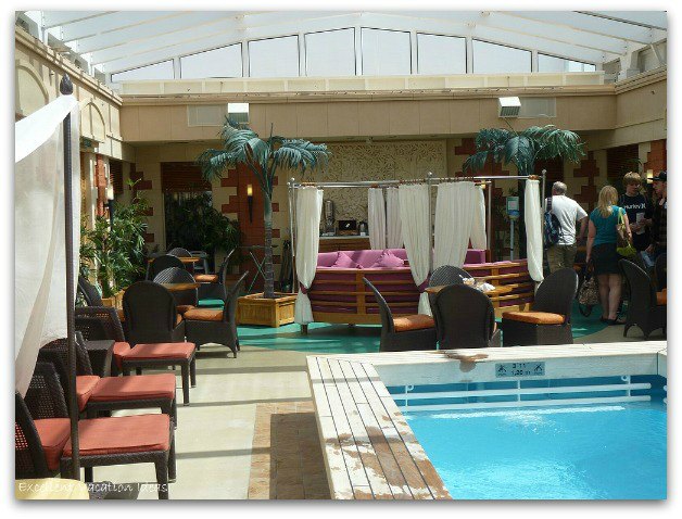 Dining Area of the Haven Courtyard