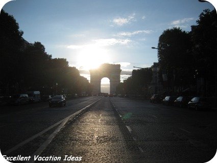 Free Travel Videos: Arc De Triomphe Paris
