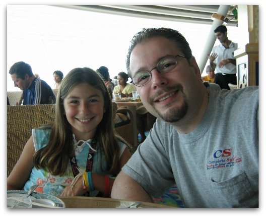 Family Cruise Vacation - Warren and Montana enjoying lunch